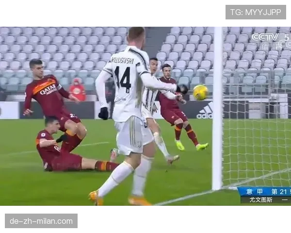 接管禁区前插射门 本赛季C罗压制年轻锋线