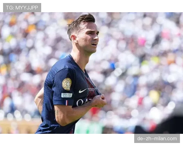 姆巴佩出走皇马后巴黎混乱开局，球队实力大幅下滑球迷集体抗议陷入危机